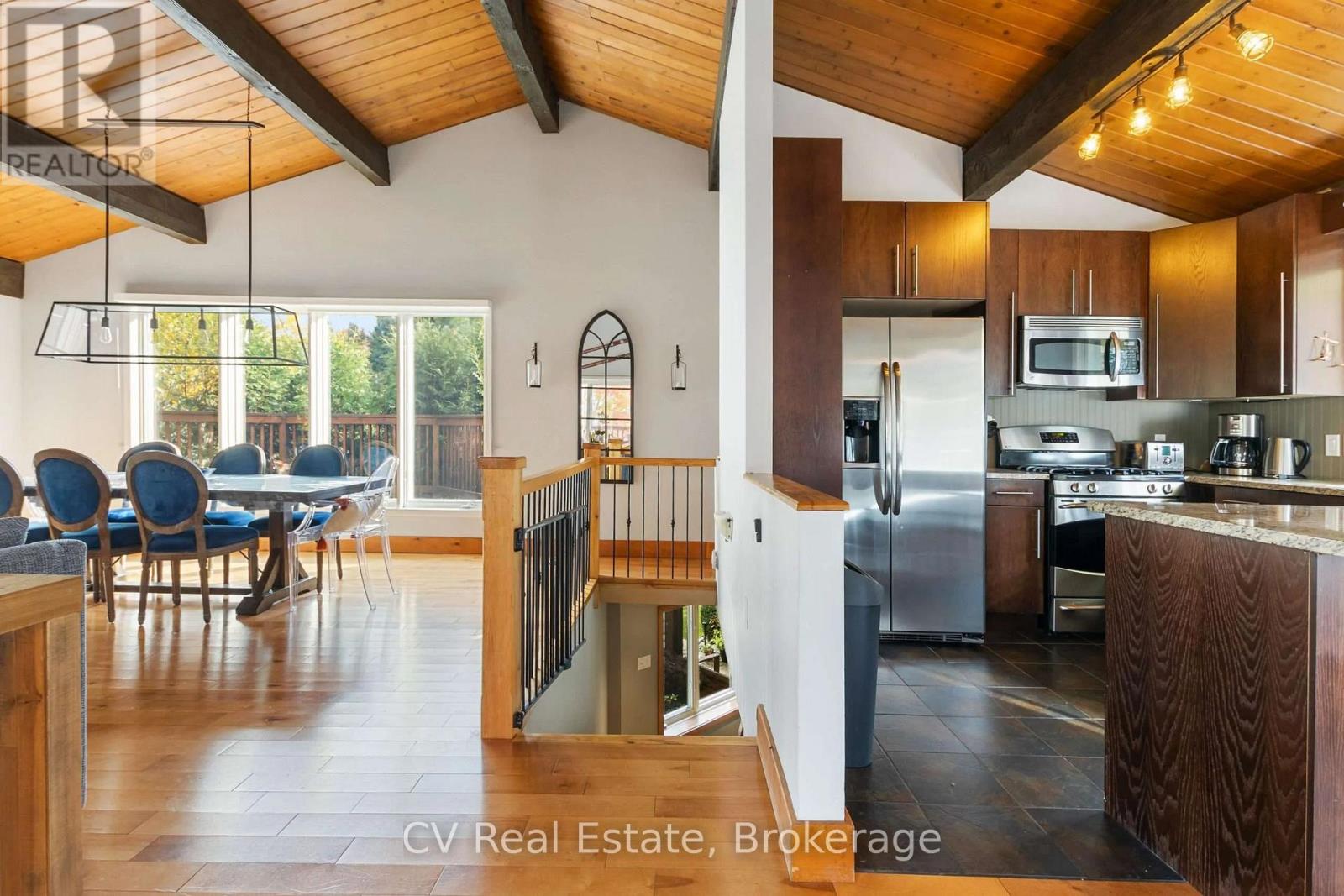 156 Chamonix Crescent, Blue Mountains, Ontario  L9Y 0S7 - Photo 6 - X13539252