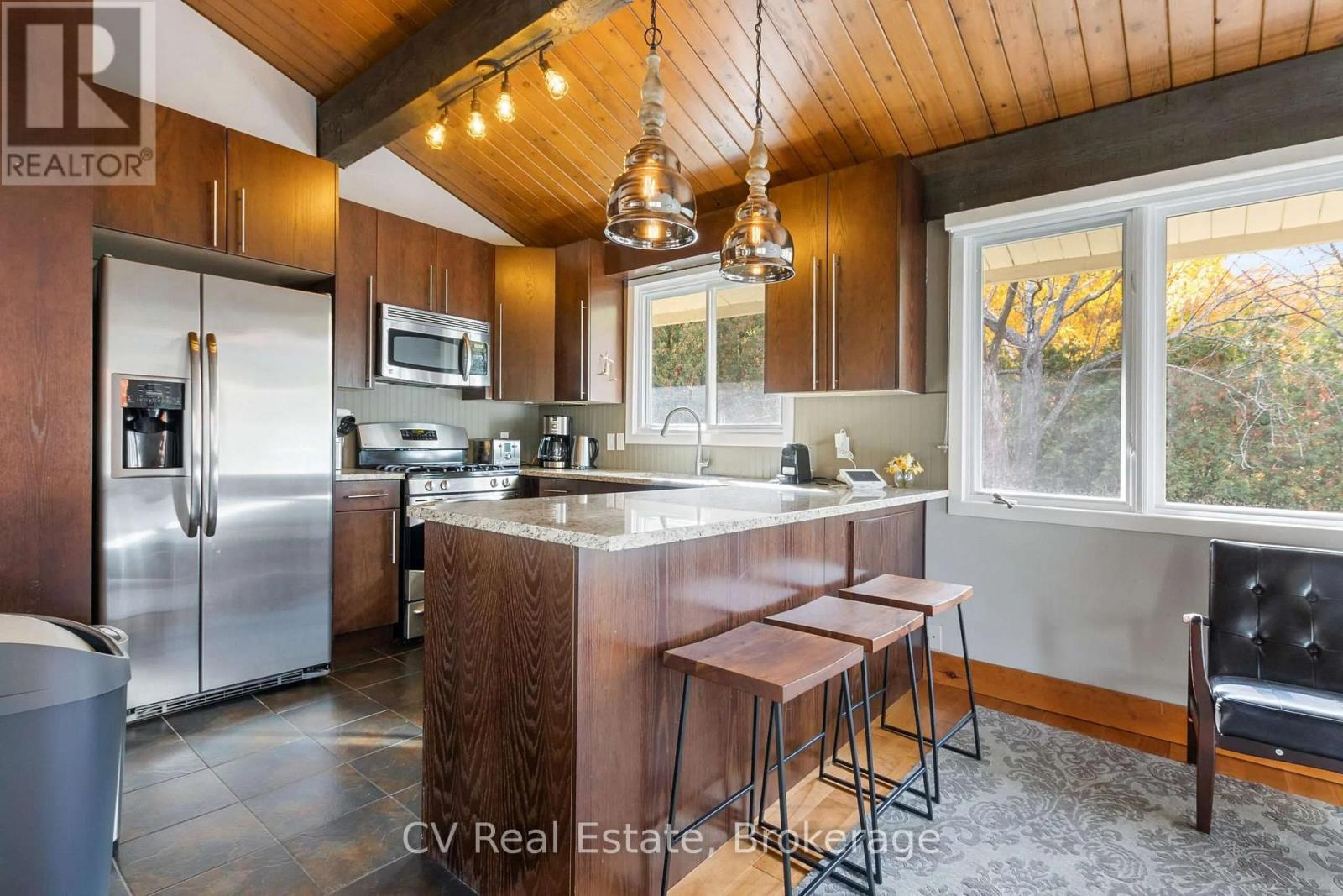156 Chamonix Crescent, Blue Mountains, Ontario  L9Y 0S7 - Photo 9 - X13539252