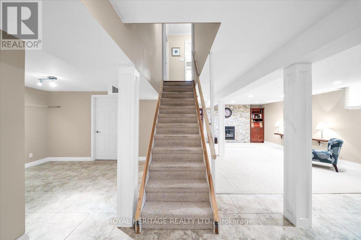 15 Cadby Road, Ajax, Ontario  L1S 3X6 - Photo 31 - E13539080