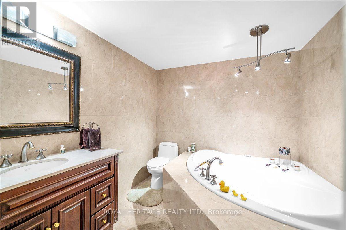 15 Cadby Road, Ajax, Ontario  L1S 3X6 - Photo 38 - E13539080