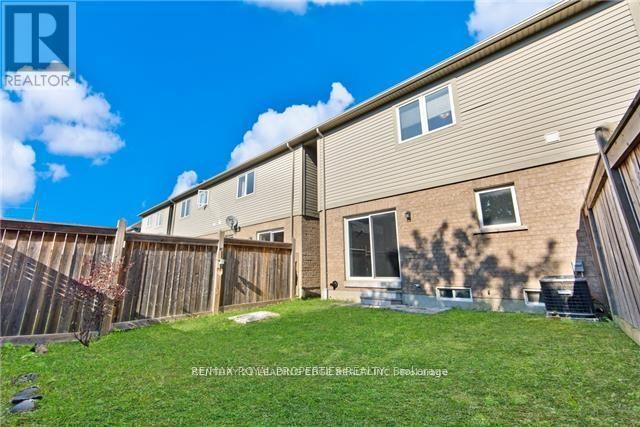 18 Clarepark Court, Ajax, Ontario  L1Z 0J5 - Photo 2 - E13539162