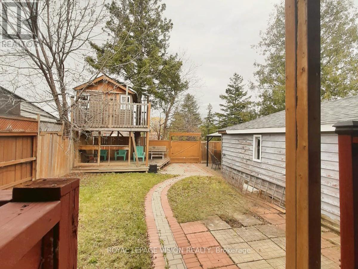 52 Ellendale Drive, Toronto, Ontario  M1P 1N5 - Photo 34 - E13539226