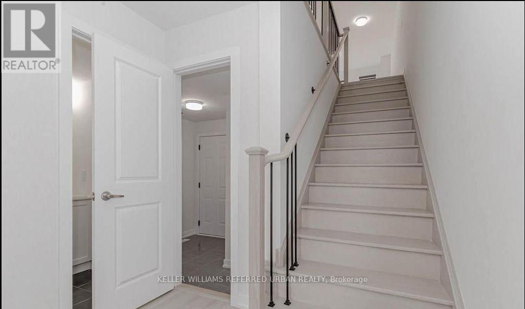 1579 Midland Avenue, Toronto, Ontario  M1P 3C1 - Photo 4 - E13539266