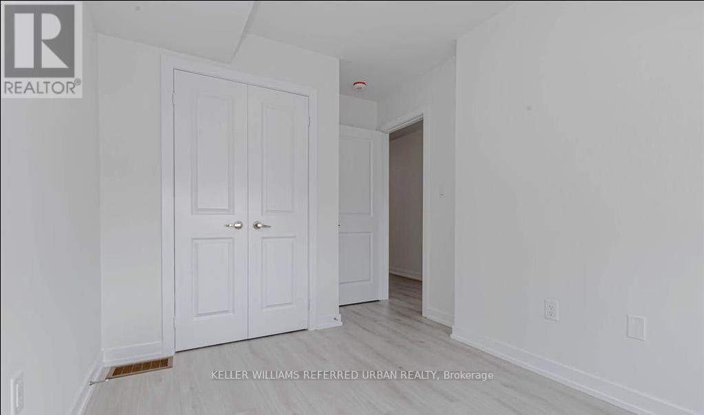 1579 Midland Avenue, Toronto, Ontario  M1P 3C1 - Photo 8 - E13539266