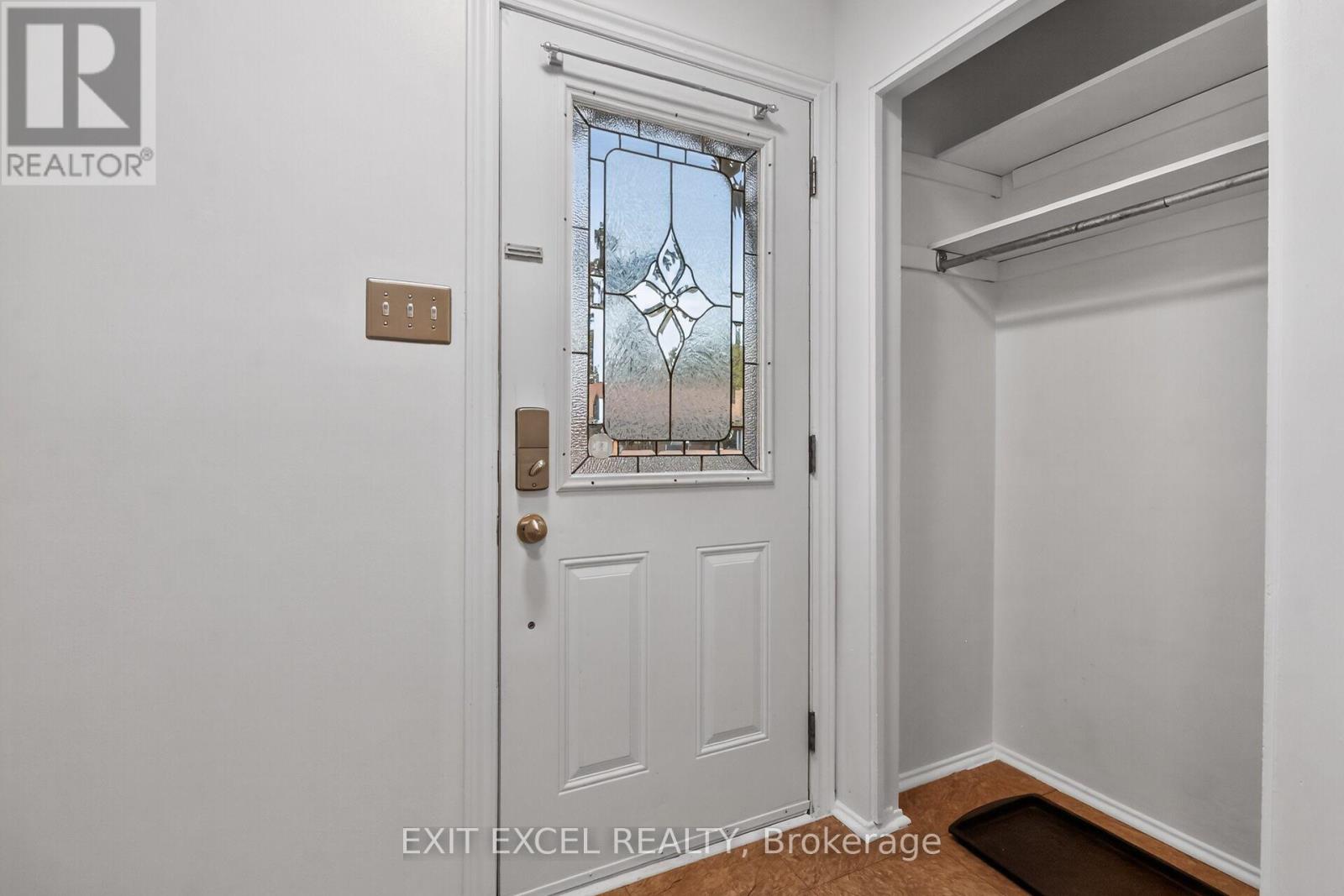 283 Mcelroy Drive, Ottawa, Ontario K2L 1Y3 - Photo 3 - X13538968