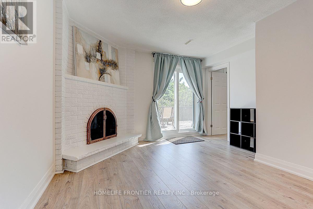 Ground - 31 Boyne Highland Court, Vaughan, Ontario  L4K 1K4 - Photo 3 - N13539010