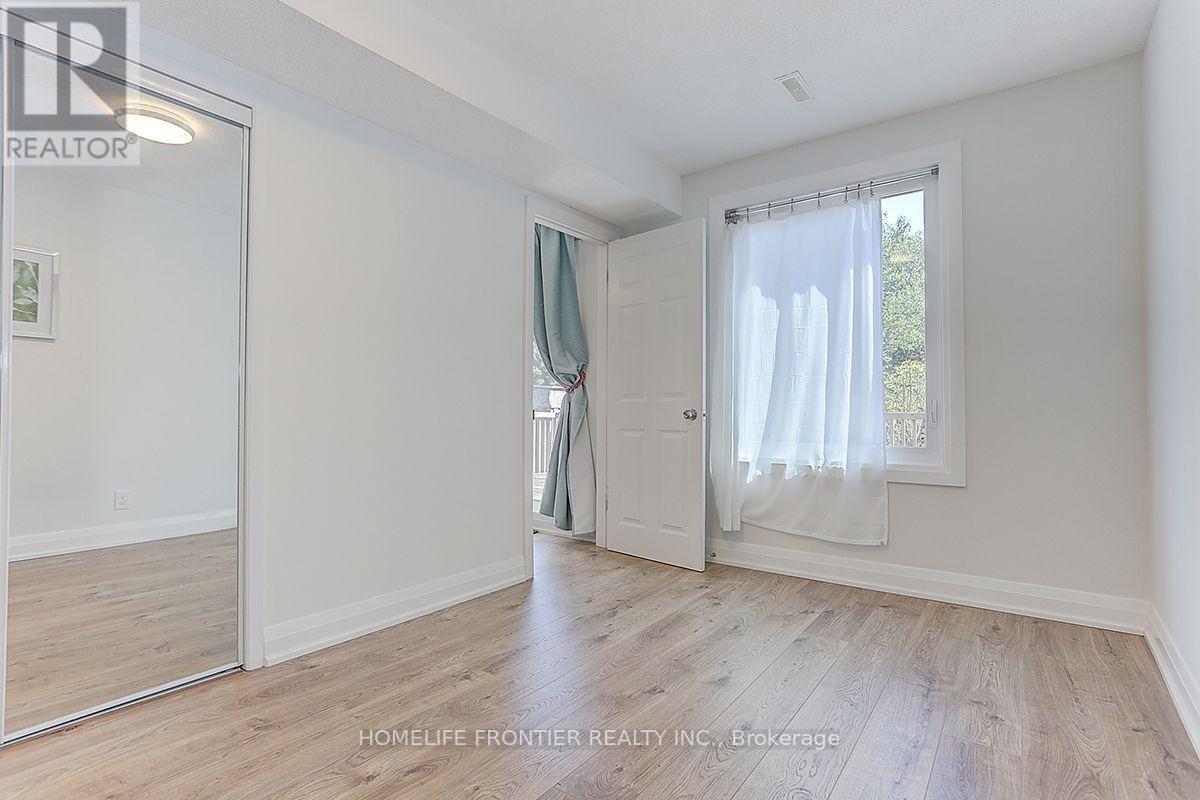 Ground - 31 Boyne Highland Court, Vaughan, Ontario  L4K 1K4 - Photo 5 - N13539010