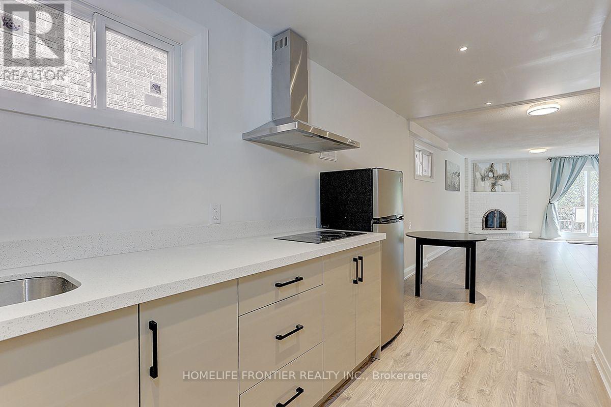 Ground - 31 Boyne Highland Court, Vaughan, Ontario  L4K 1K4 - Photo 7 - N13539010