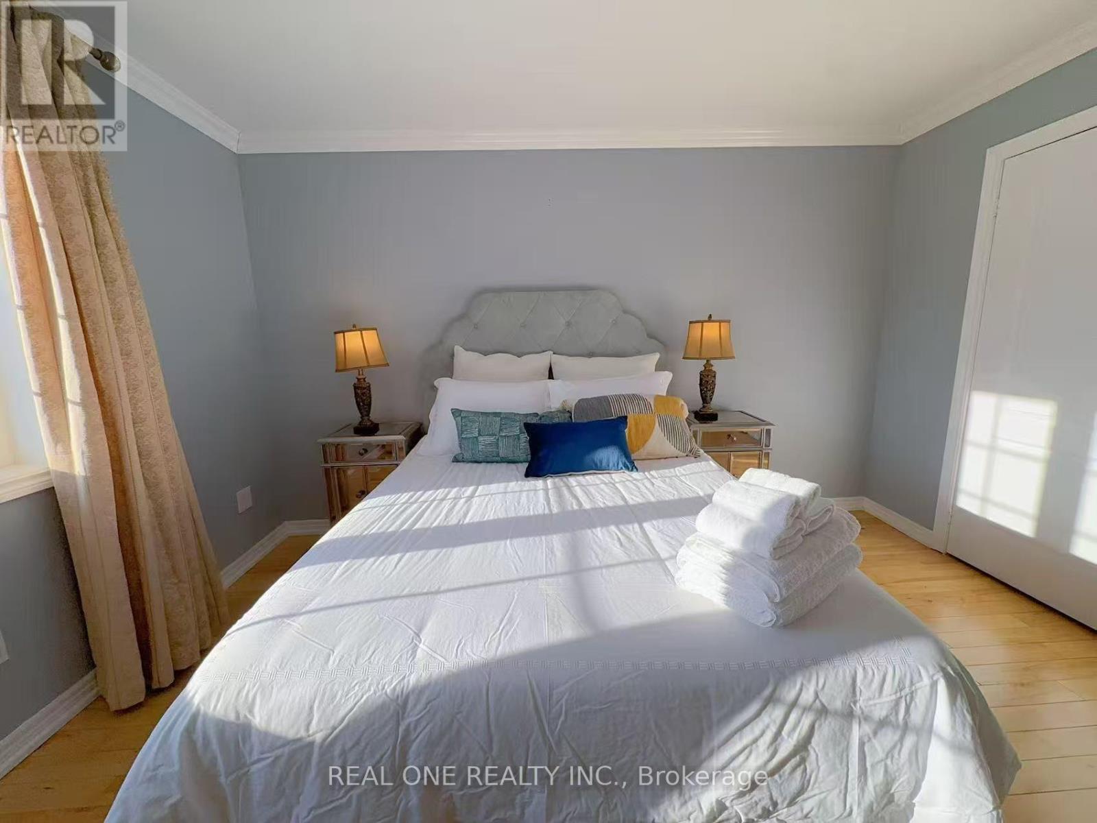 Upper - 193 Dean Burton Lane, Newmarket, Ontario L3X 3C4 - Photo 14 - N13539110