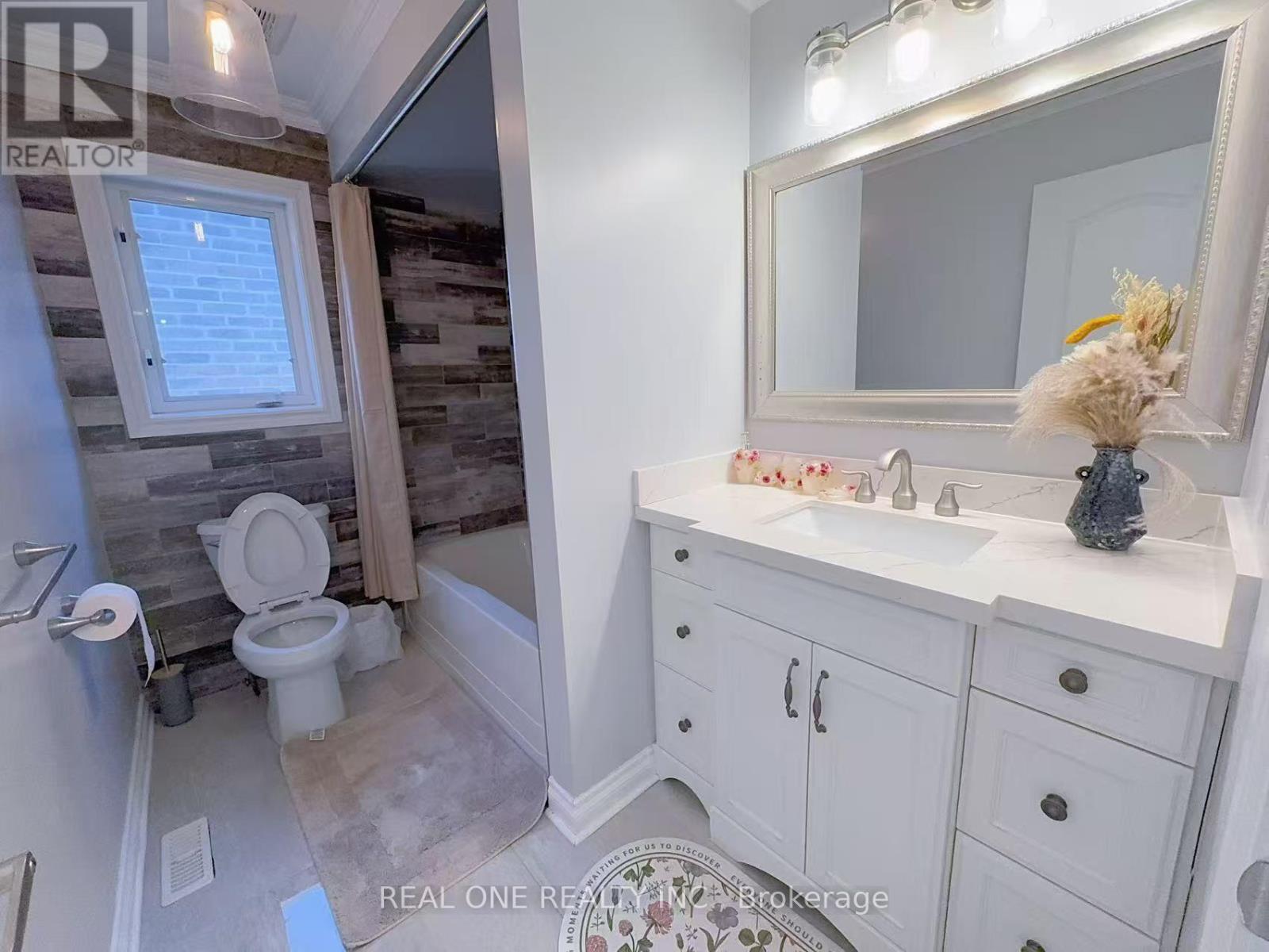 Upper - 193 Dean Burton Lane, Newmarket, Ontario L3X 3C4 - Photo 15 - N13539110