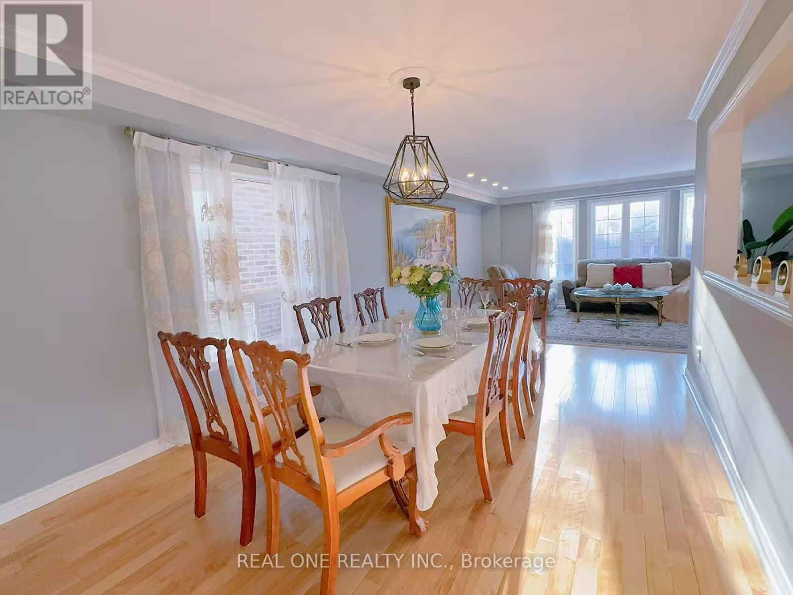 Upper - 193 Dean Burton Lane, Newmarket, Ontario L3X 3C4 - Photo 6 - N13539110