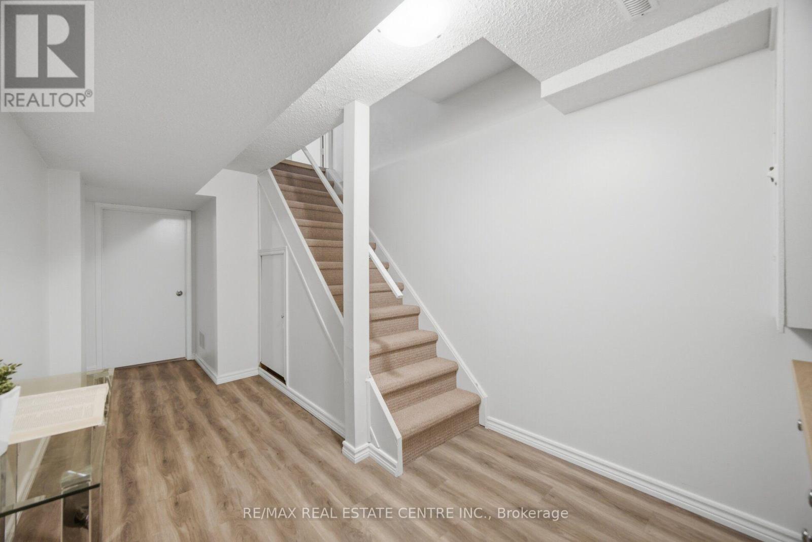 706 Carrying Place, Mississauga, Ontario  L5C 3W6 - Photo 40 - W13539014