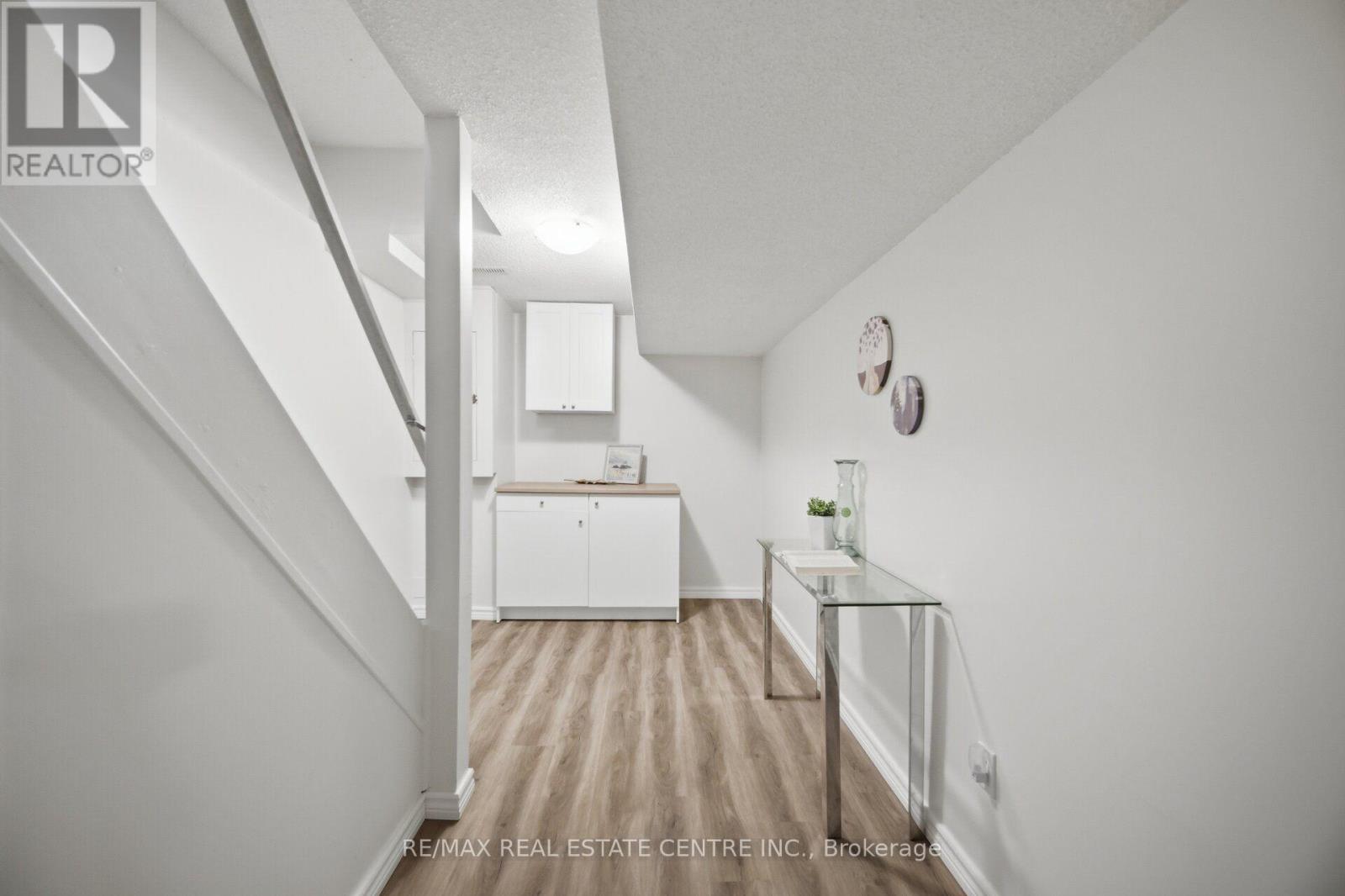 706 Carrying Place, Mississauga, Ontario  L5C 3W6 - Photo 41 - W13539014