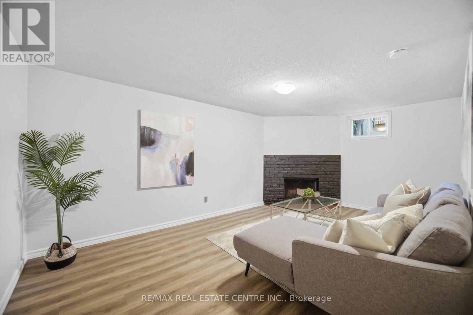 706 Carrying Place, Mississauga, Ontario  L5C 3W6 - Photo 42 - W13539014