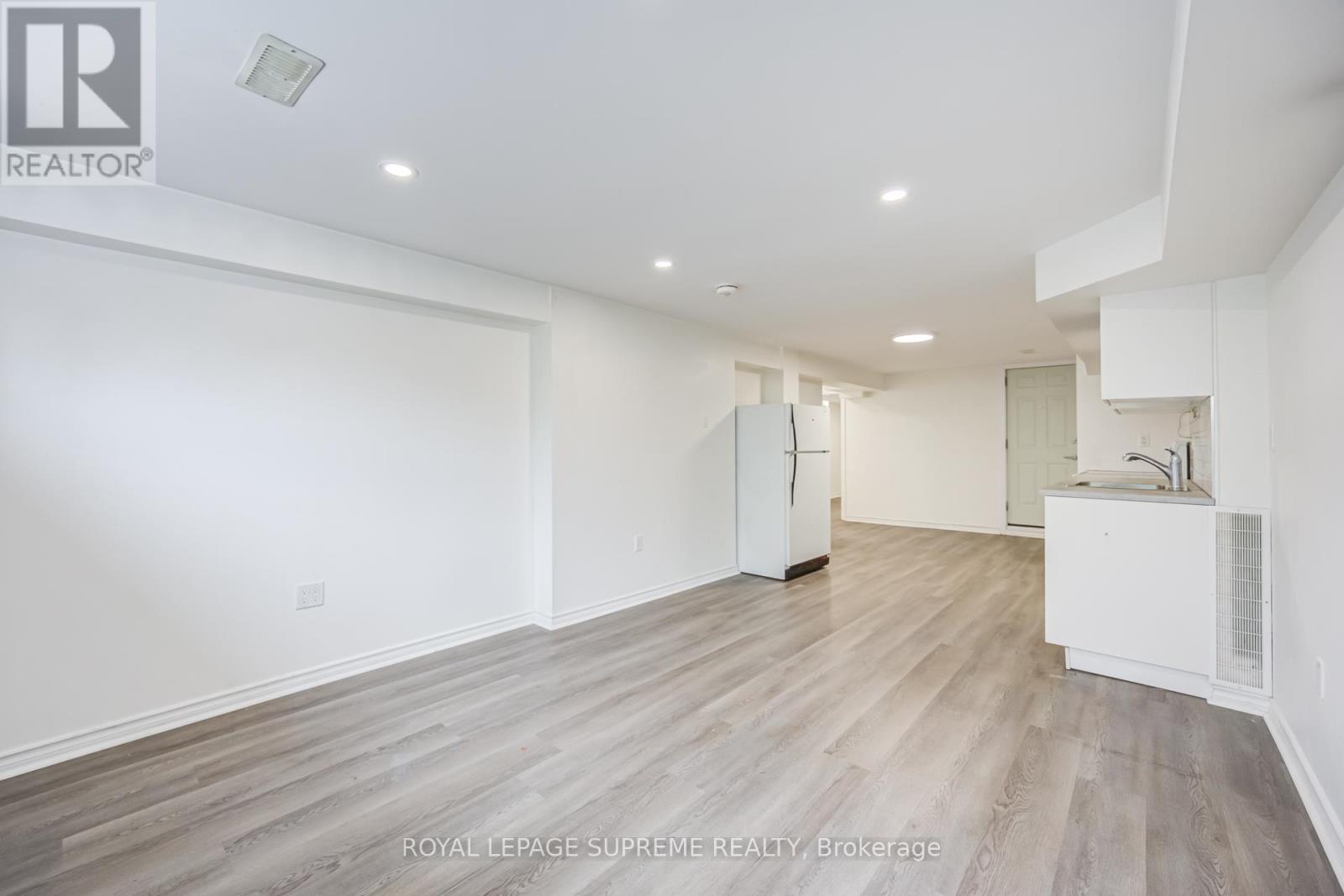 27 Dalrymple Drive, Toronto, Ontario  M6N 4S2 - Photo 13 - W13539022