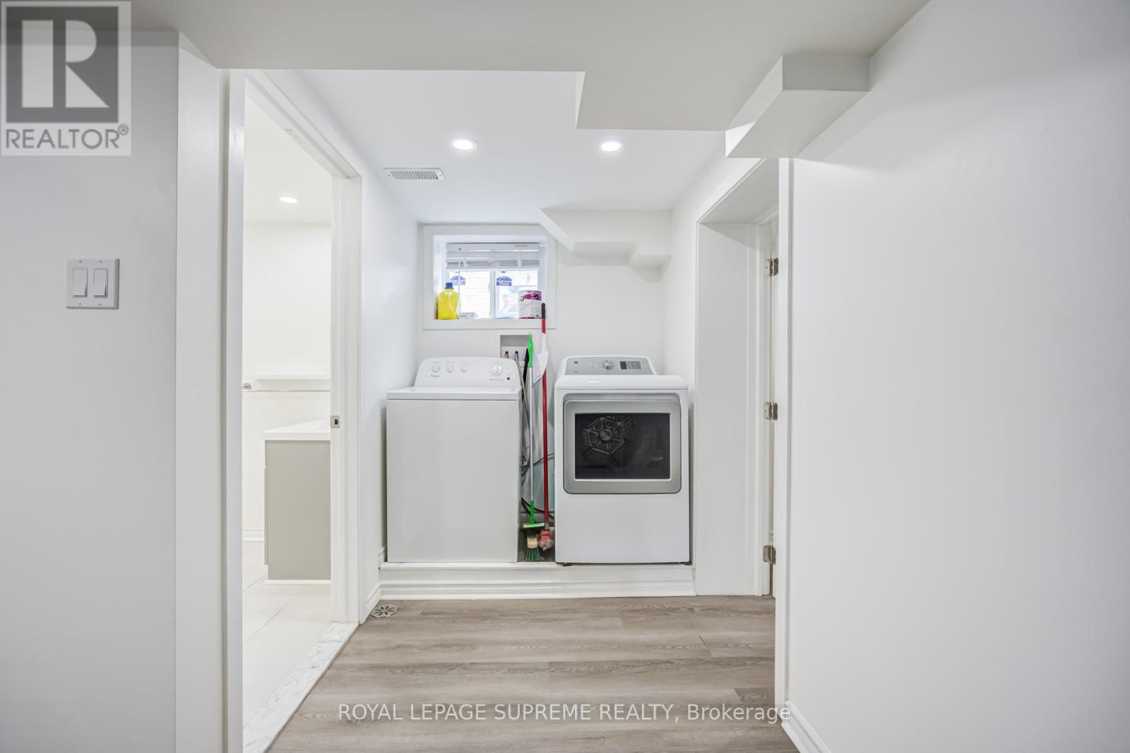 27 Dalrymple Drive, Toronto, Ontario  M6N 4S2 - Photo 16 - W13539022