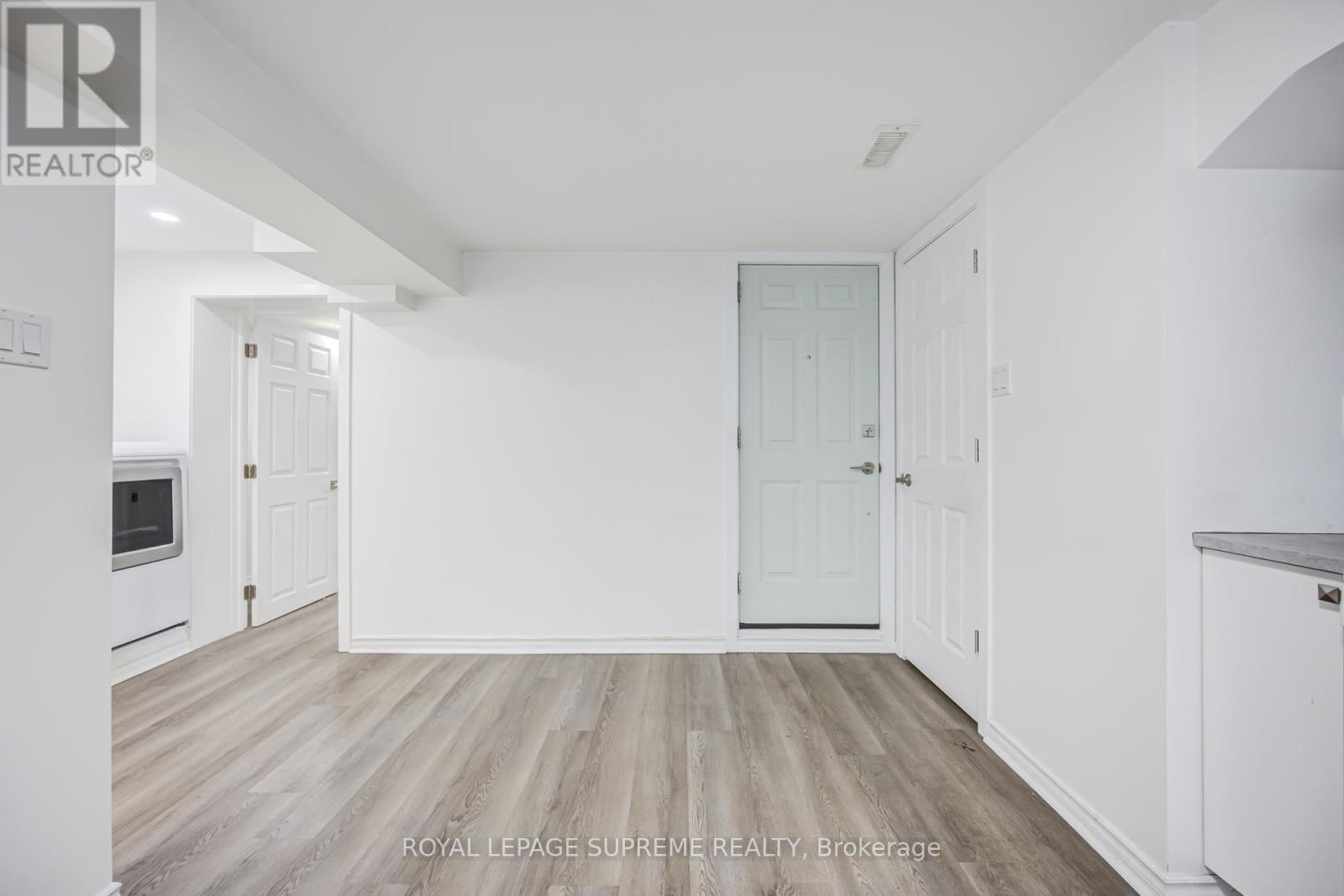 27 Dalrymple Drive, Toronto, Ontario  M6N 4S2 - Photo 3 - W13539022