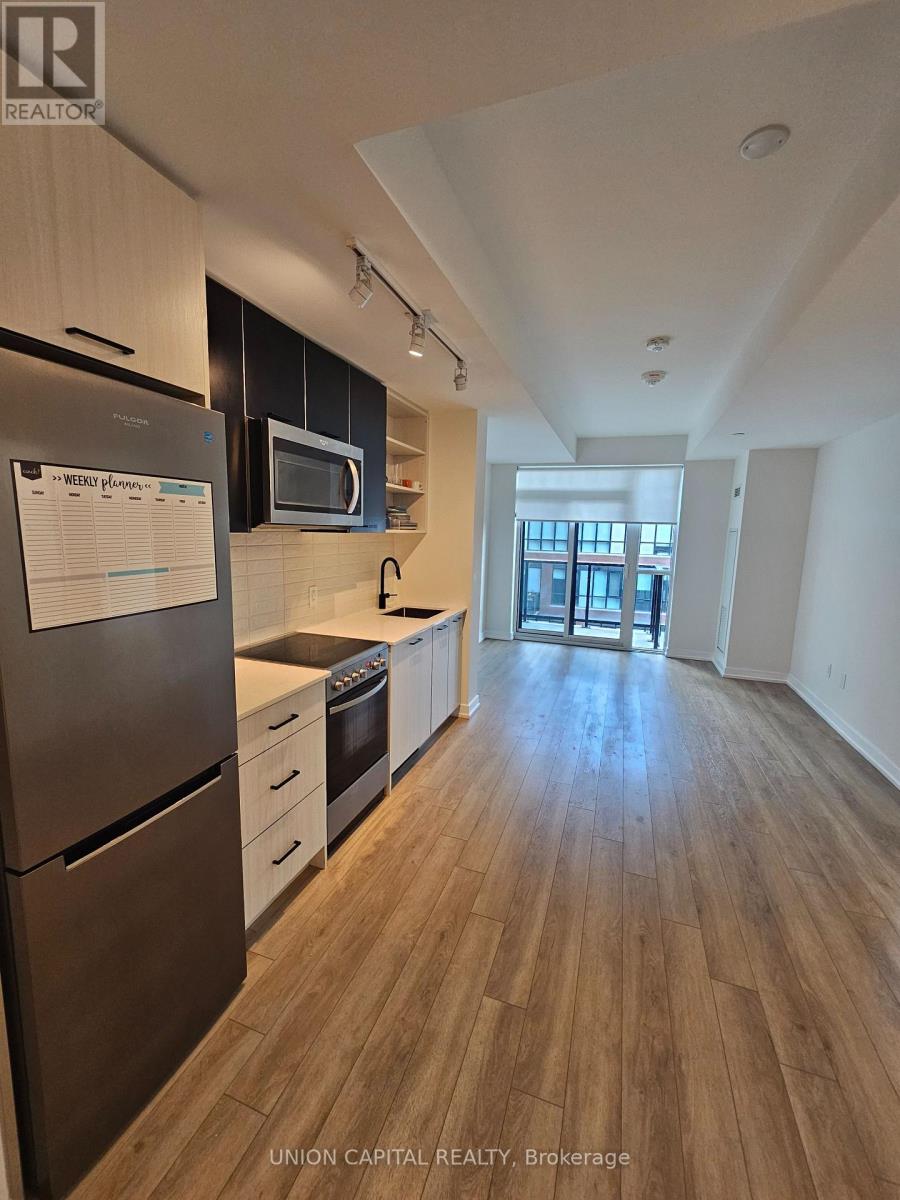 710 - 2300 St. Clair Avenue W, Toronto, Ontario  M6N 0B3 - Photo 7 - W13539220