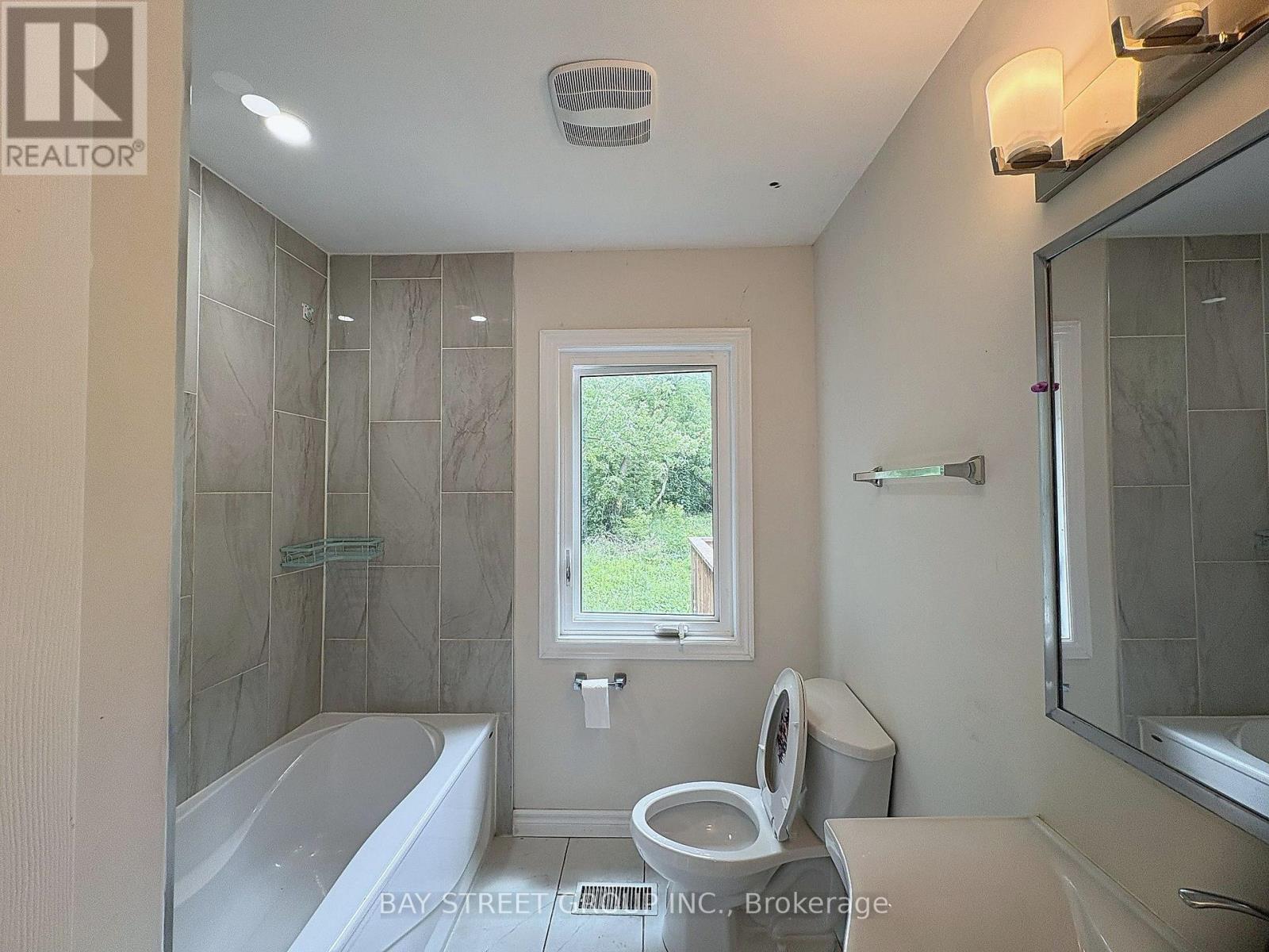 59 Ann Street, Hamilton, Ontario  L9H 2N4 - Photo 5 - X13440956