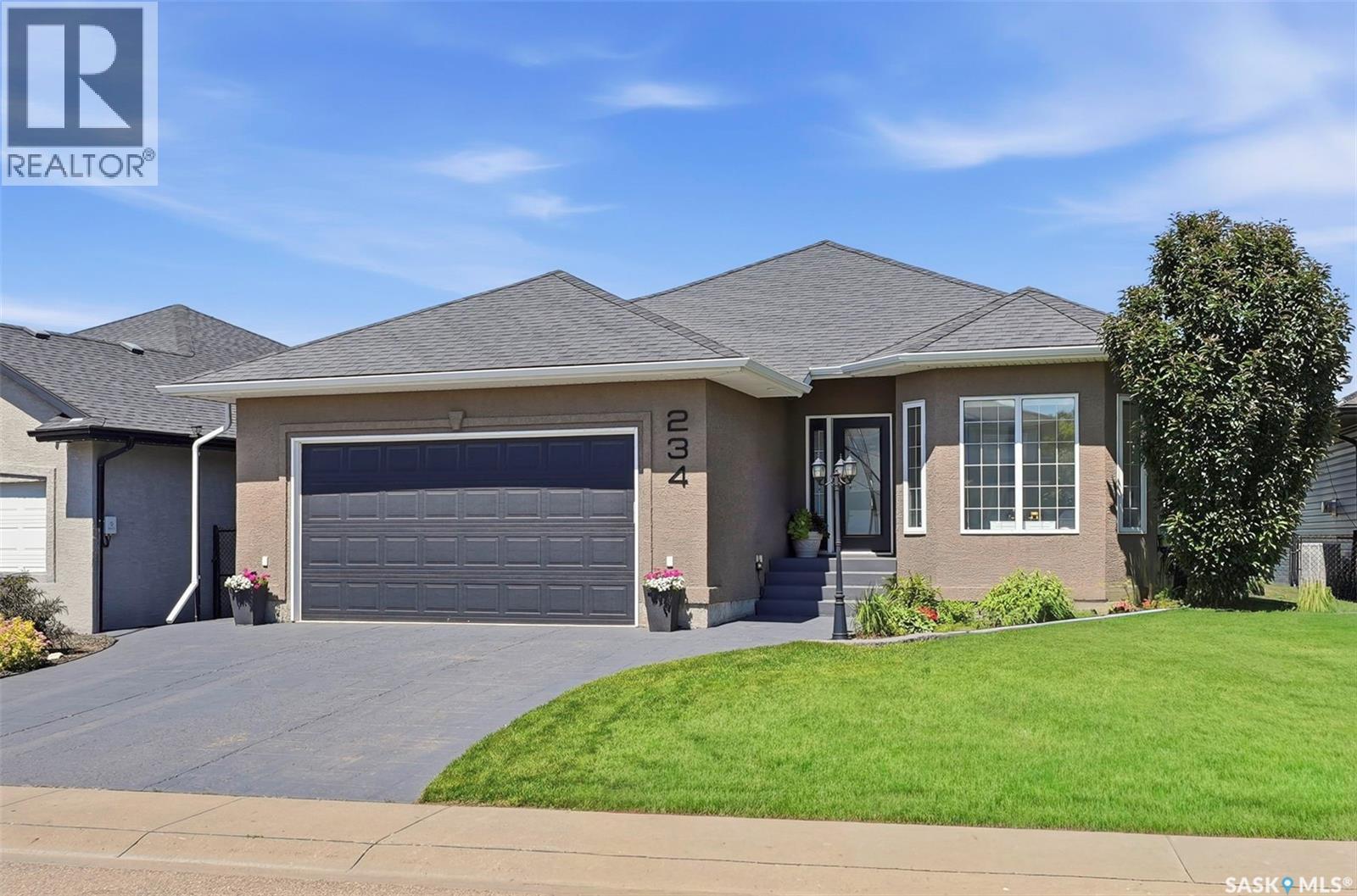 234 Denham CRESCENT, Saskatoon, Saskatchewan