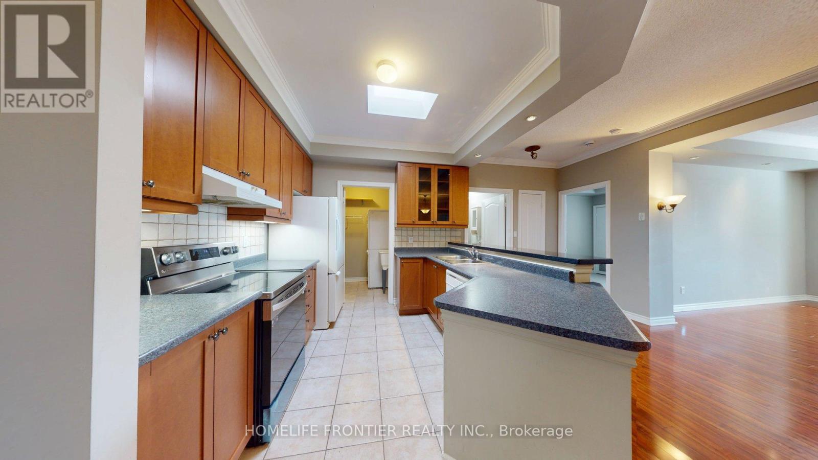 402 - 3351 Cawthra Road, Mississauga, Ontario L5A 4N5 - Photo 6 - W13223410