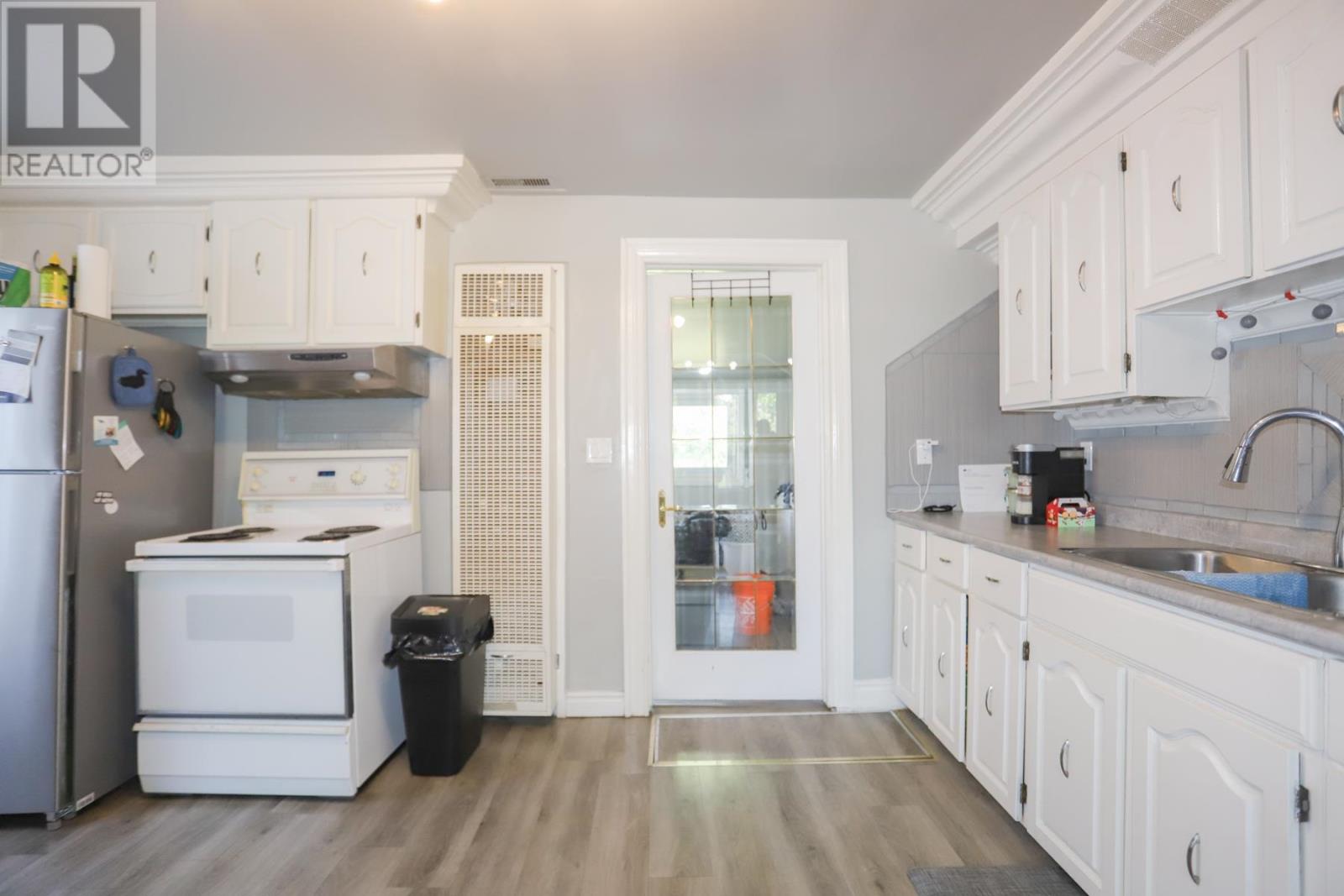 36 Fauquier Ave, Sault Ste. Marie, Ontario P6B 2P1 - Photo 4 - SM261653