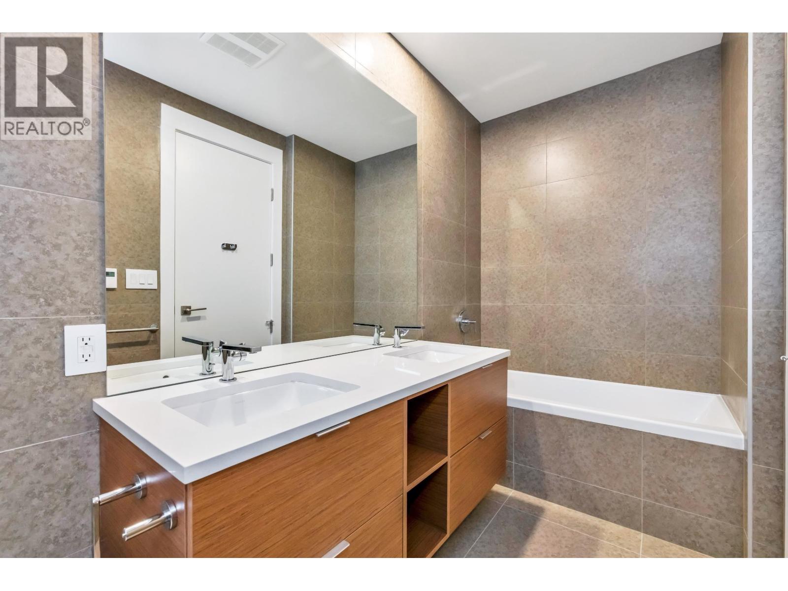 305 6707 Nelson Avenue, West Vancouver, British Columbia  V7W 2B2 - Photo 14 - R3144043