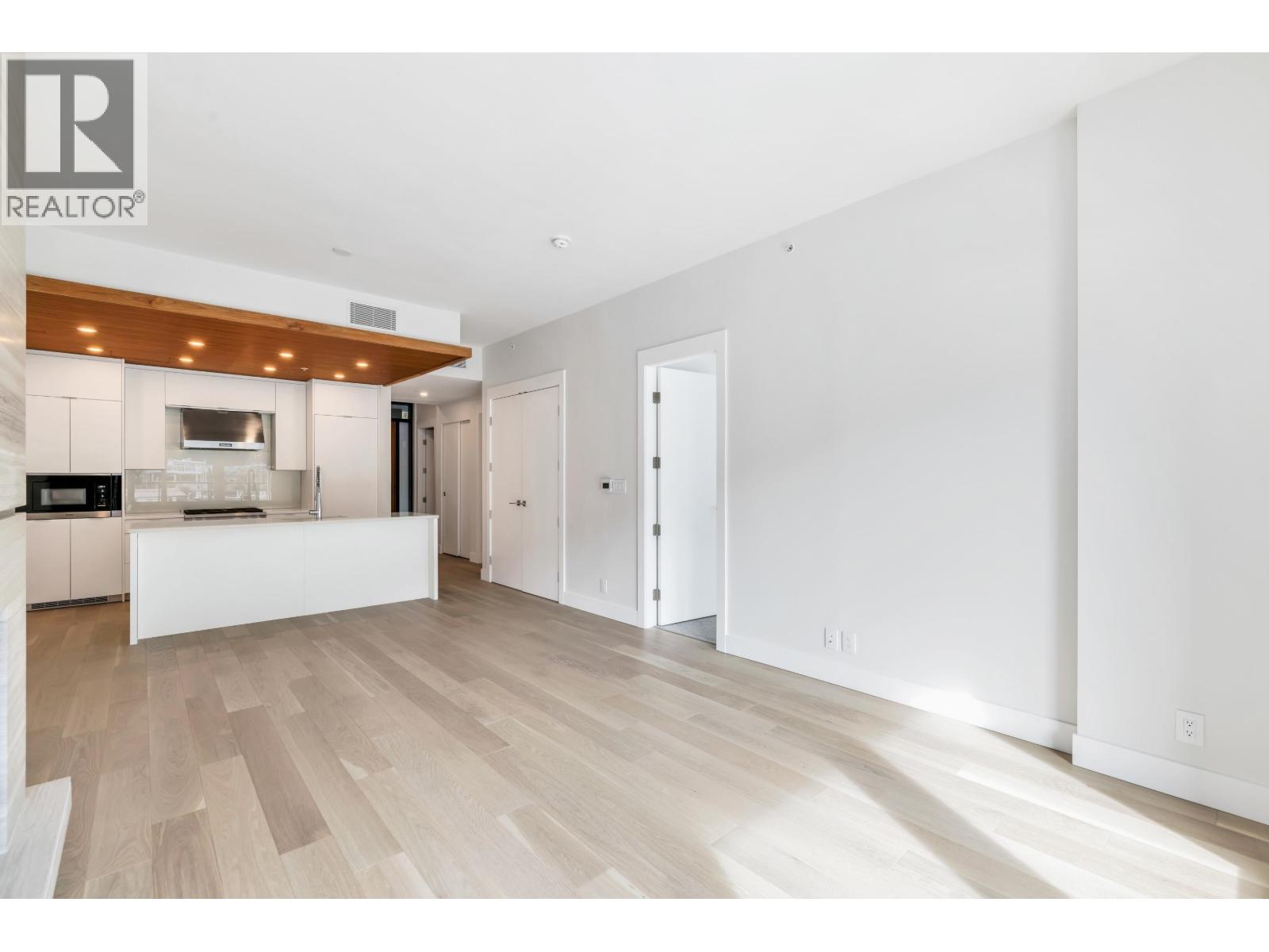 305 6707 Nelson Avenue, West Vancouver, British Columbia  V7W 2B2 - Photo 6 - R3144043