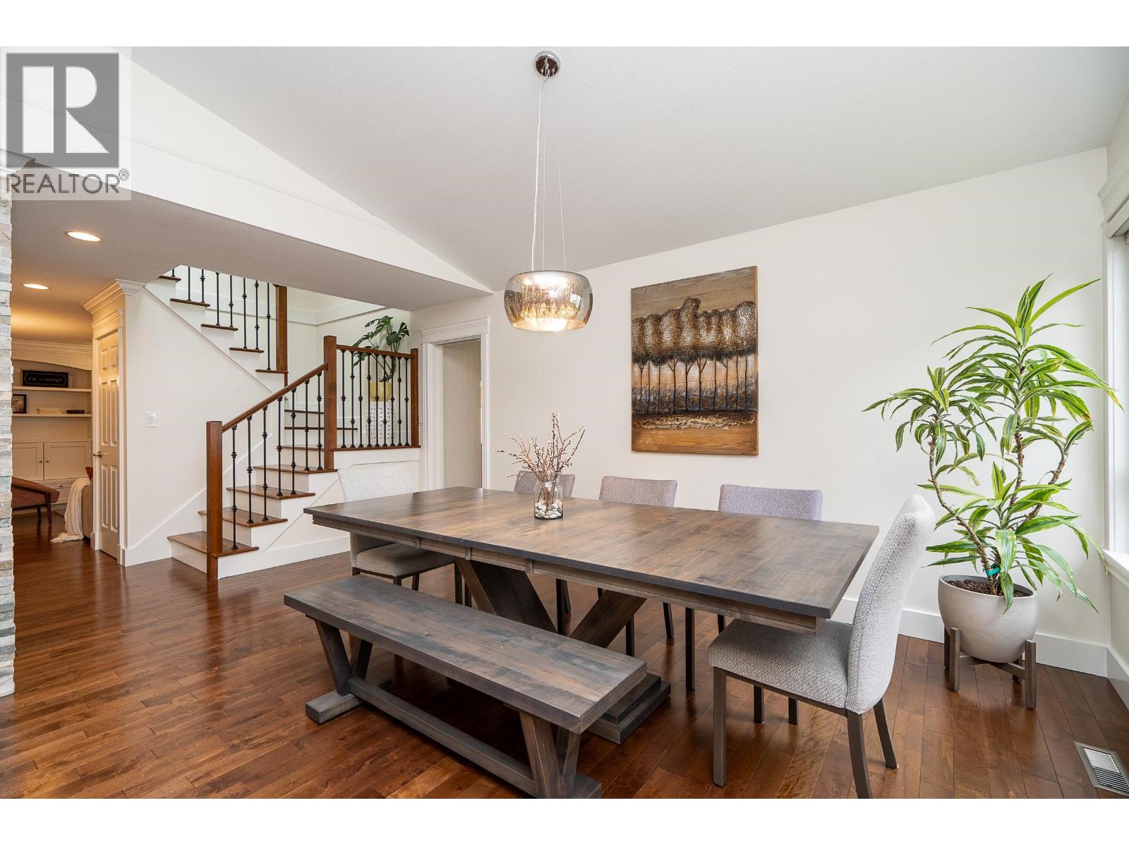 2436 Leclair Drive, Coquitlam, British Columbia  V3K 6G7 - Photo 6 - R3144077