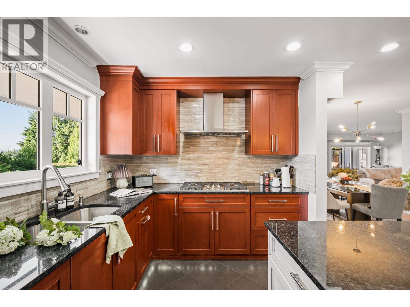 80 Glenmore Drive, West Vancouver, British Columbia  V7S 1A8 - Photo 16 - R3144095