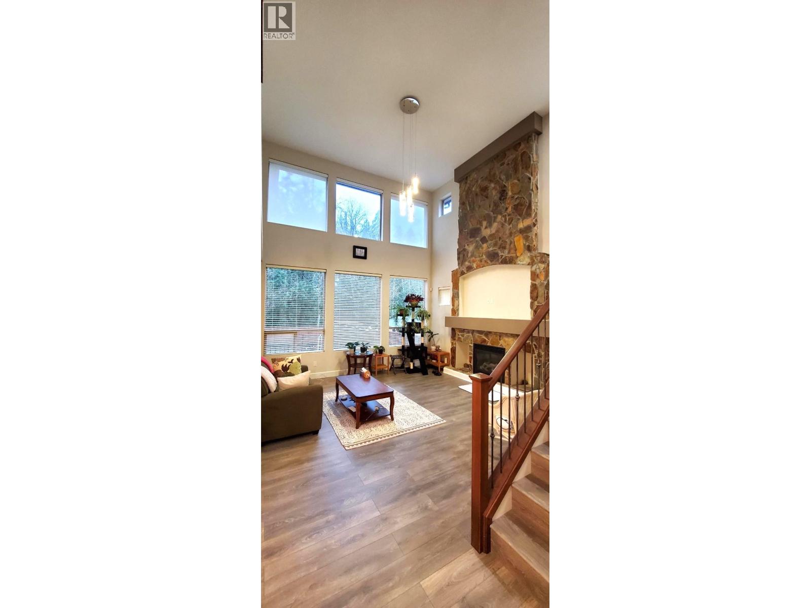 24620 Kimola Drive, Maple Ridge, British Columbia  V2W 0C1 - Photo 3 - R3144123