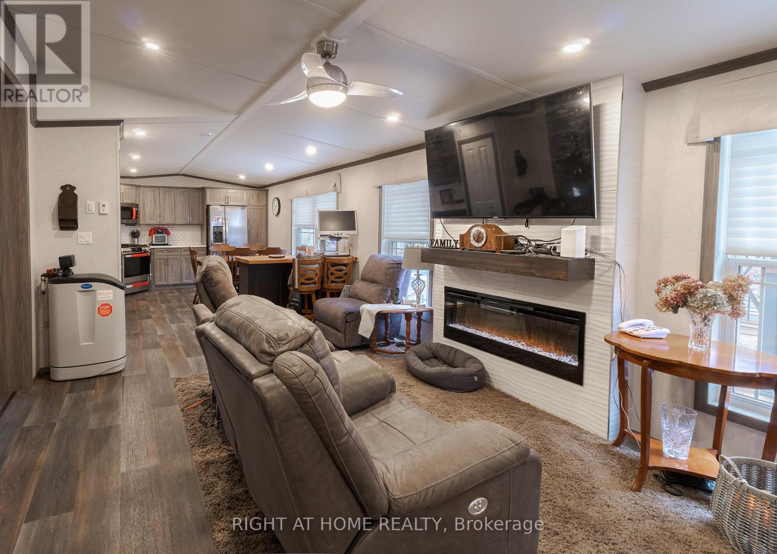 8 - 22790 Amiens Road, Middlesex Centre, Ontario  N0L 1R0 - Photo 6 - X12915394