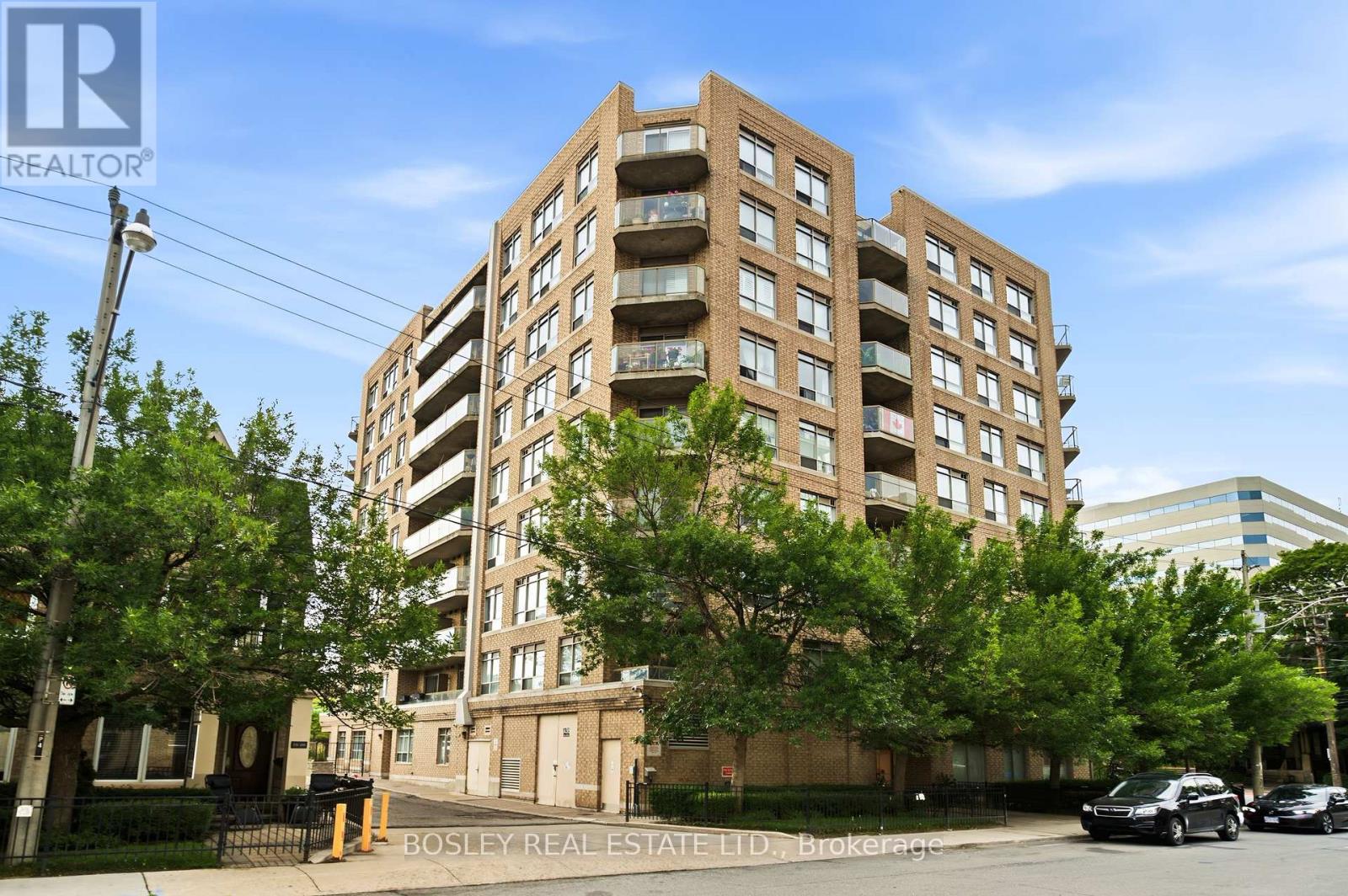 803 - 140 Bathurst Street, Toronto, Ontario  M5V 3N8 - Photo 2 - C13539364