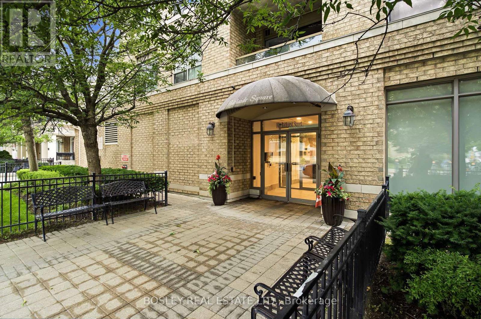 803 - 140 Bathurst Street, Toronto, Ontario  M5V 3N8 - Photo 3 - C13539364
