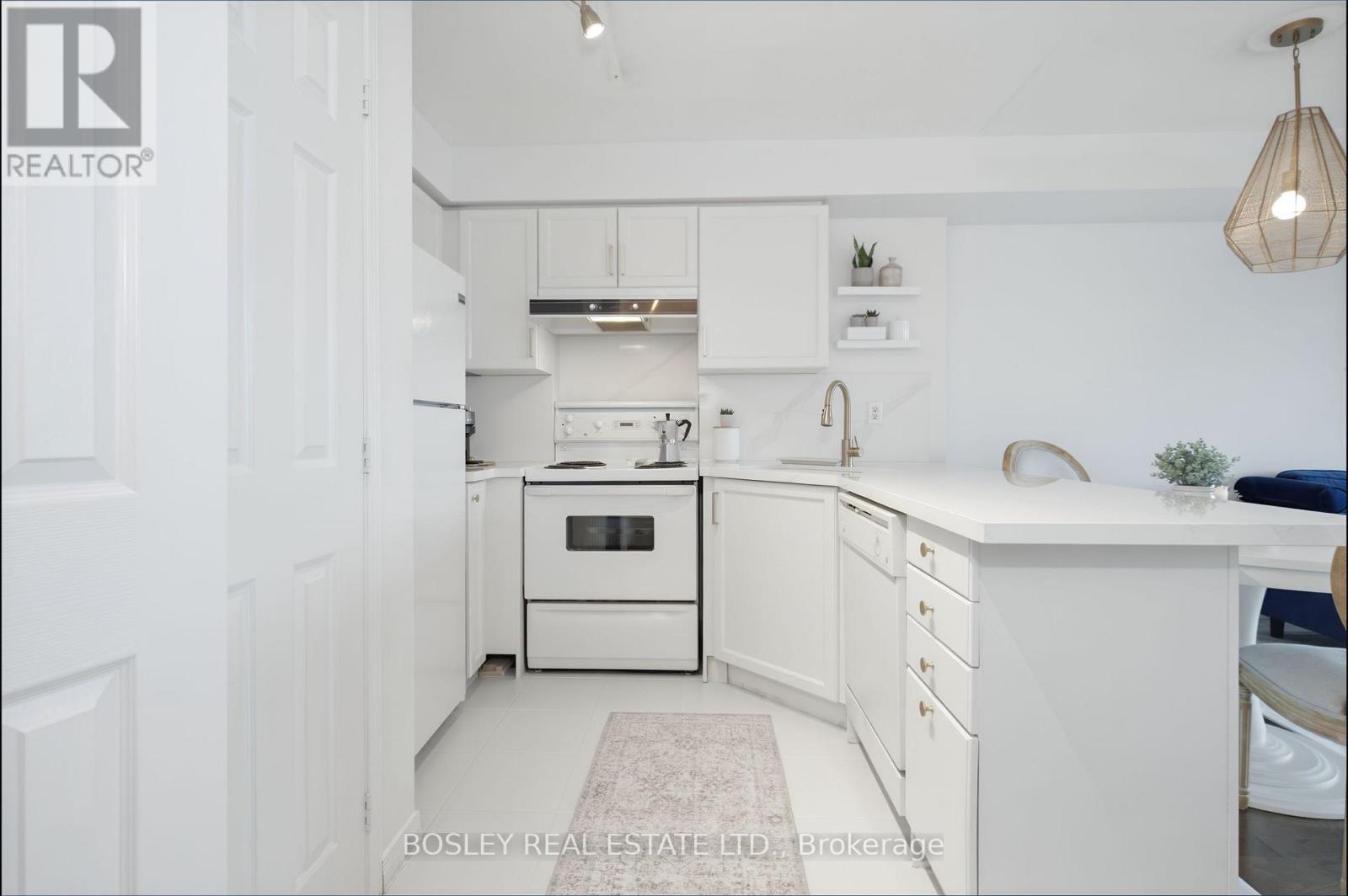 803 - 140 Bathurst Street, Toronto, Ontario  M5V 3N8 - Photo 4 - C13539364