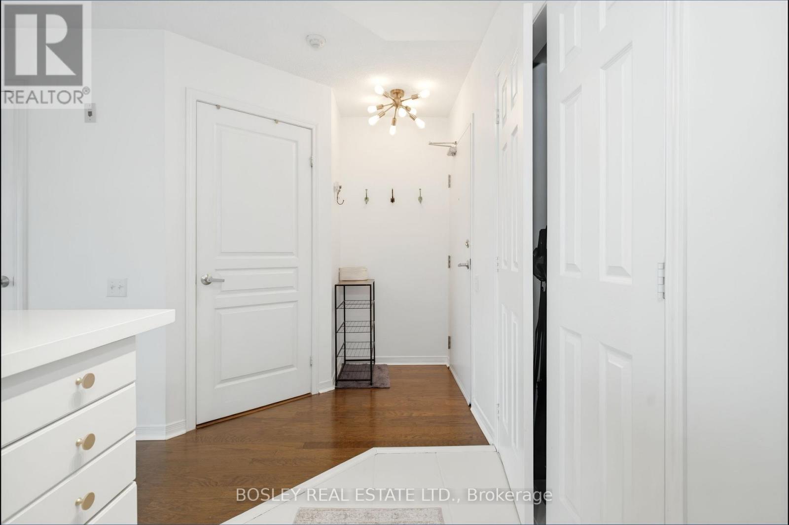 803 - 140 Bathurst Street, Toronto, Ontario  M5V 3N8 - Photo 7 - C13539364