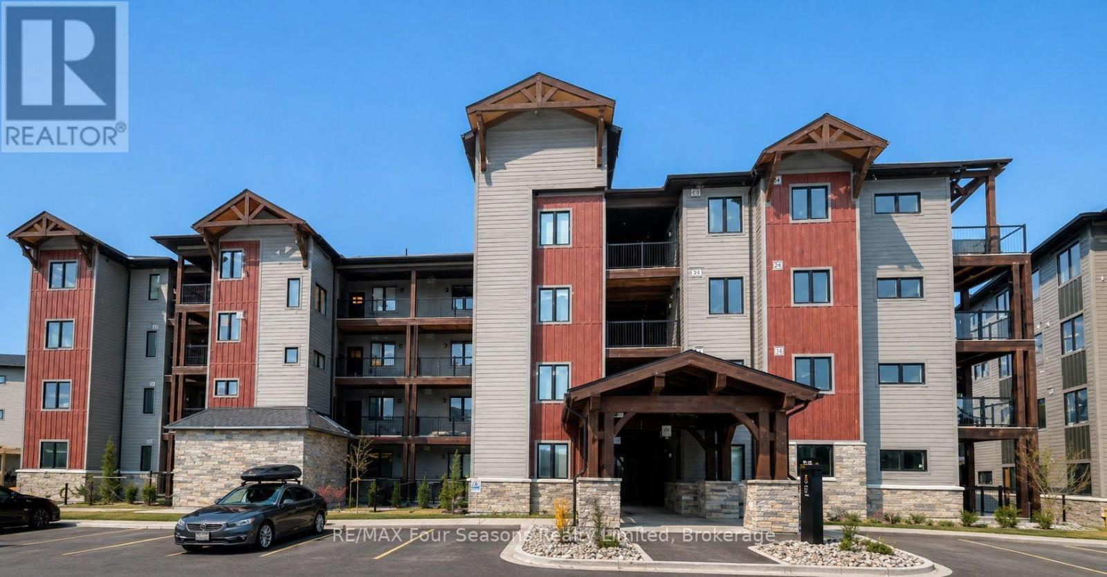 407 - 20 BECKWITH LANE, Blue Mountains, Ontario