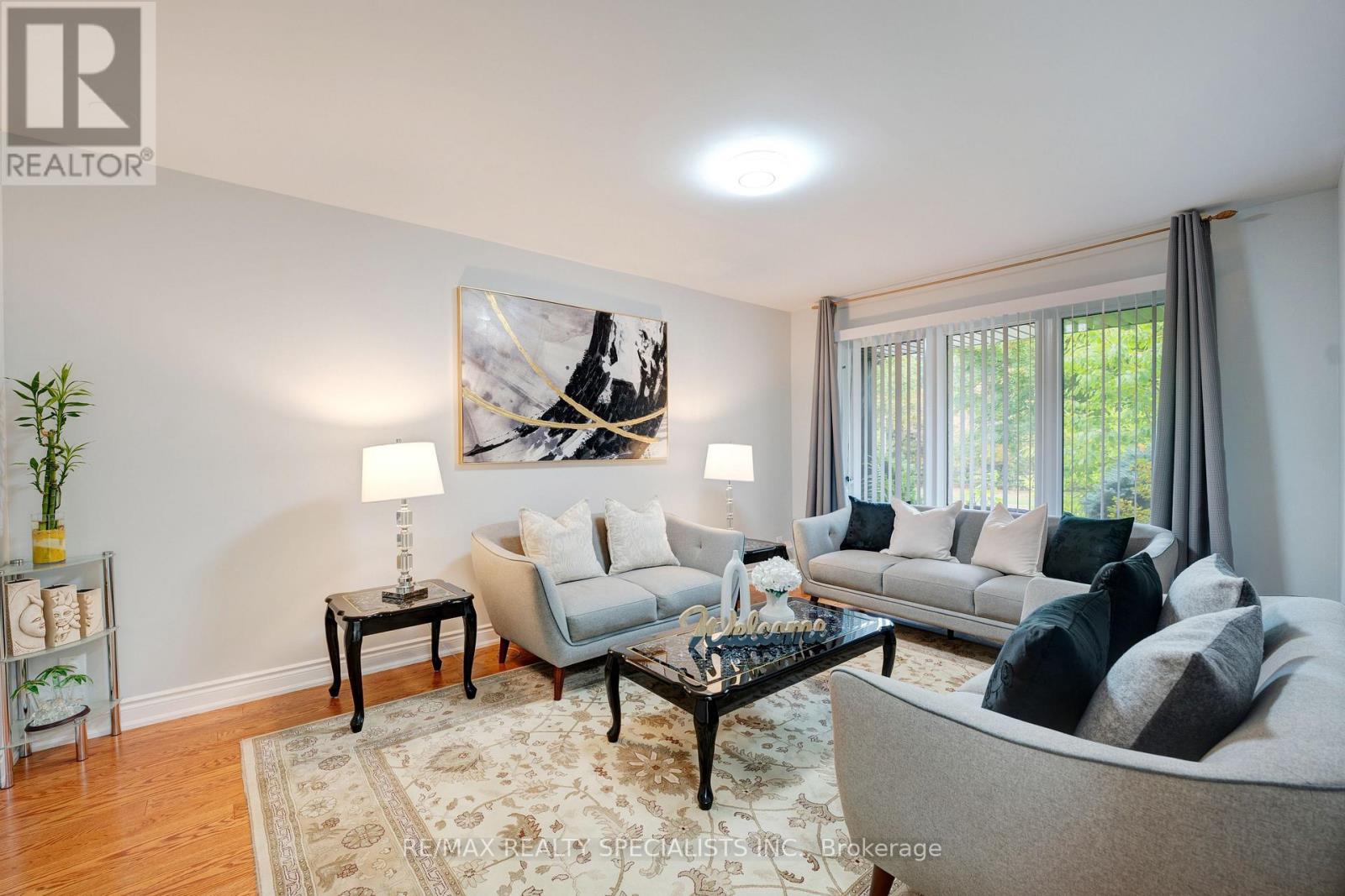 36 Devonsleigh Boulevard, Richmond Hill, Ontario  L4S 1H4 - Photo 5 - N13539284