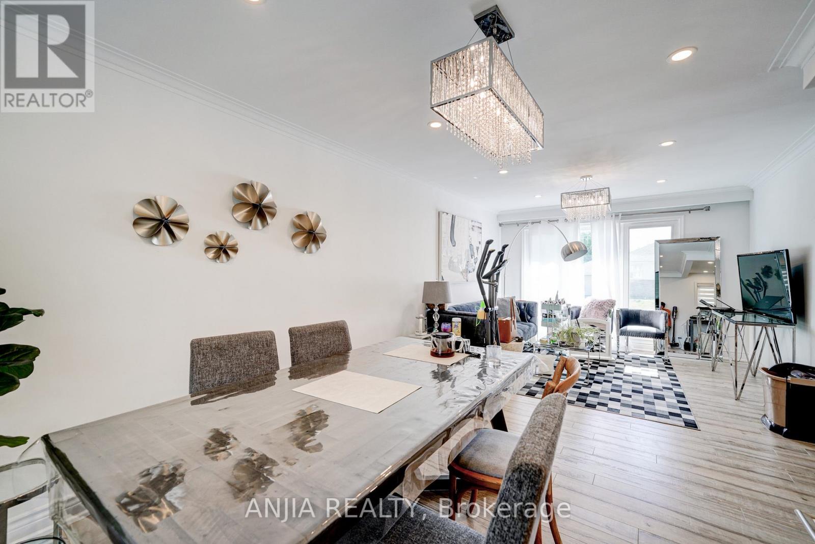 Main Fl - 203 Norfolk Avenue, Richmond Hill, Ontario L4C 2E1 - Photo 14 - N13539336