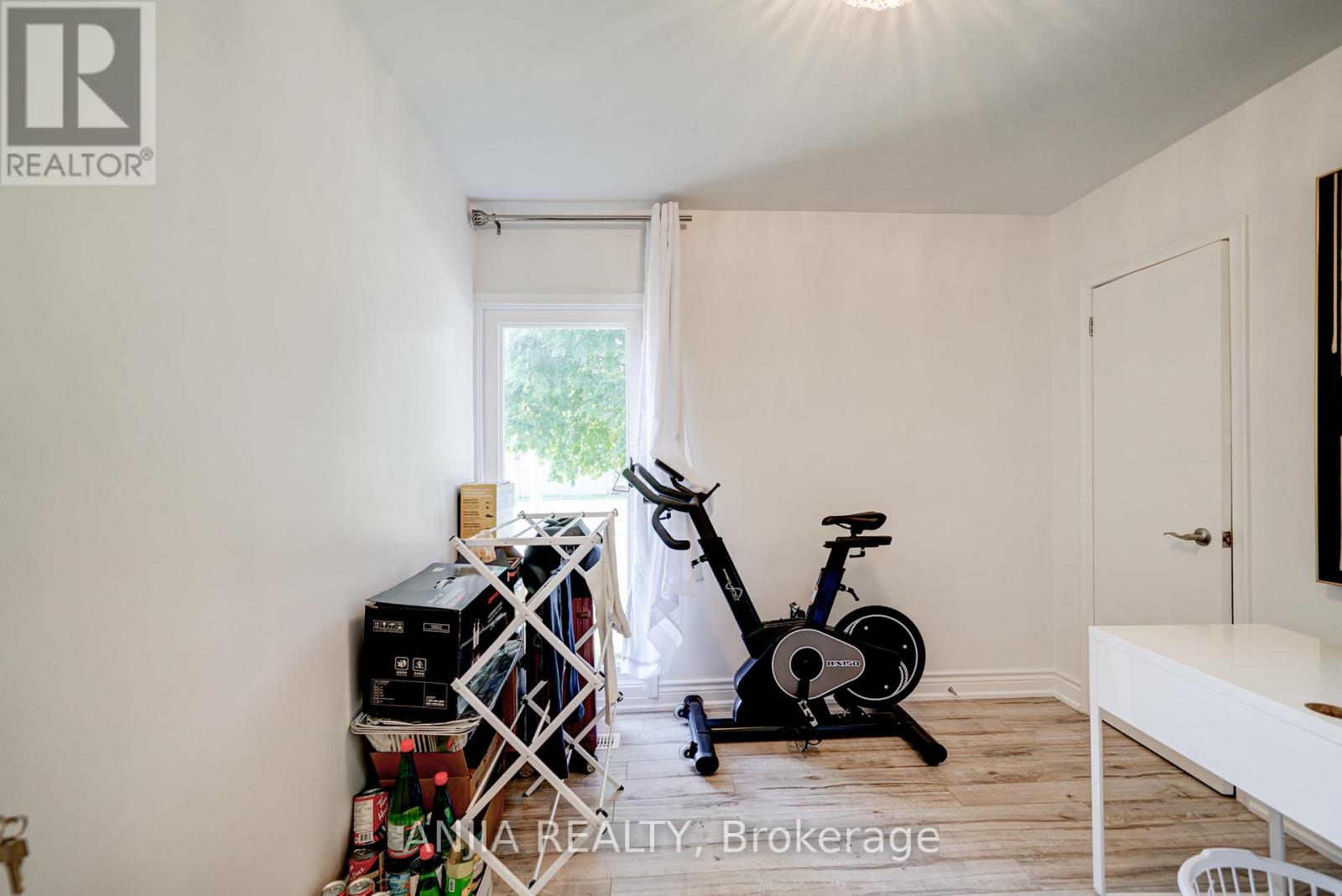 Main Fl - 203 Norfolk Avenue, Richmond Hill, Ontario L4C 2E1 - Photo 18 - N13539336