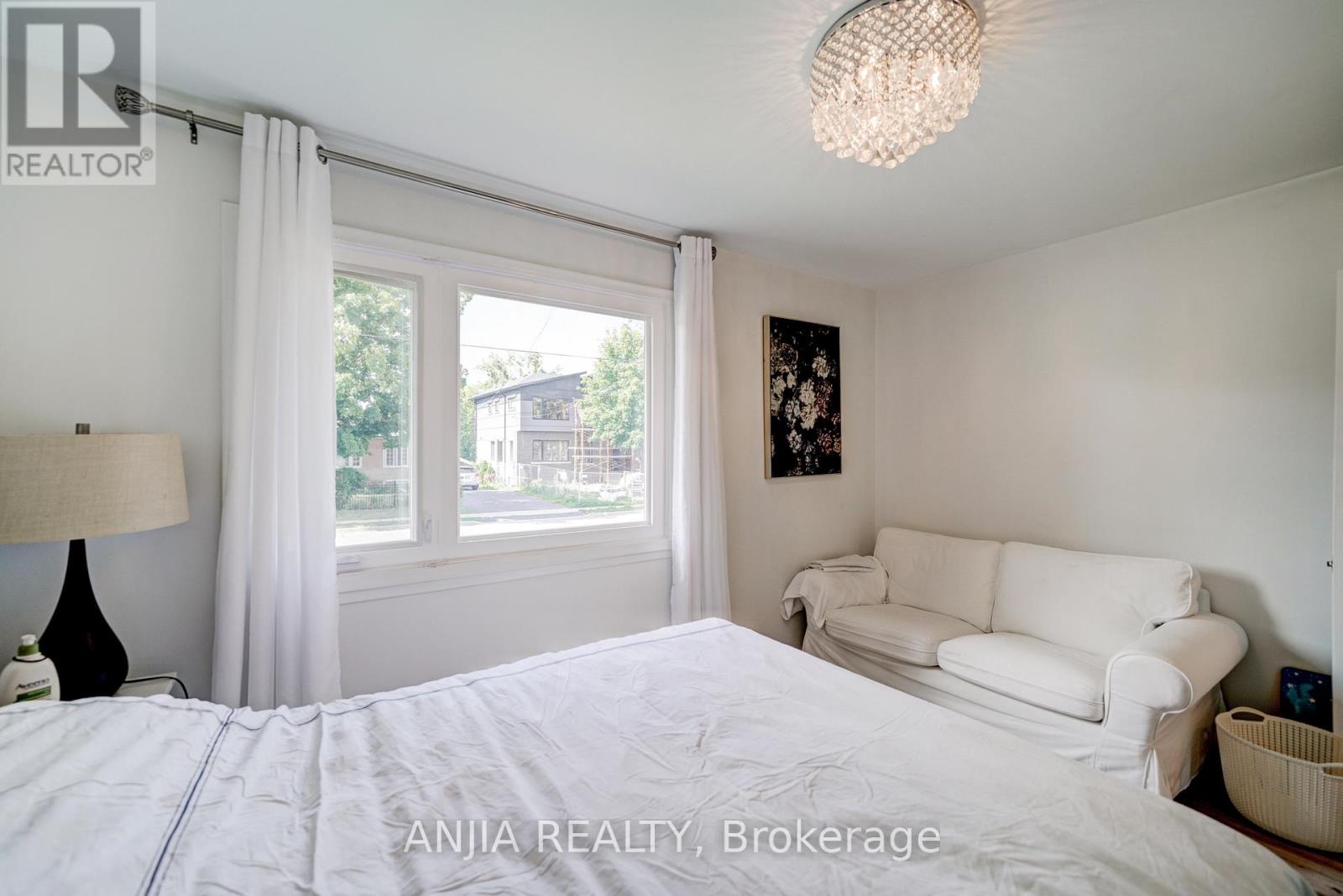 Main Fl - 203 Norfolk Avenue, Richmond Hill, Ontario L4C 2E1 - Photo 28 - N13539336