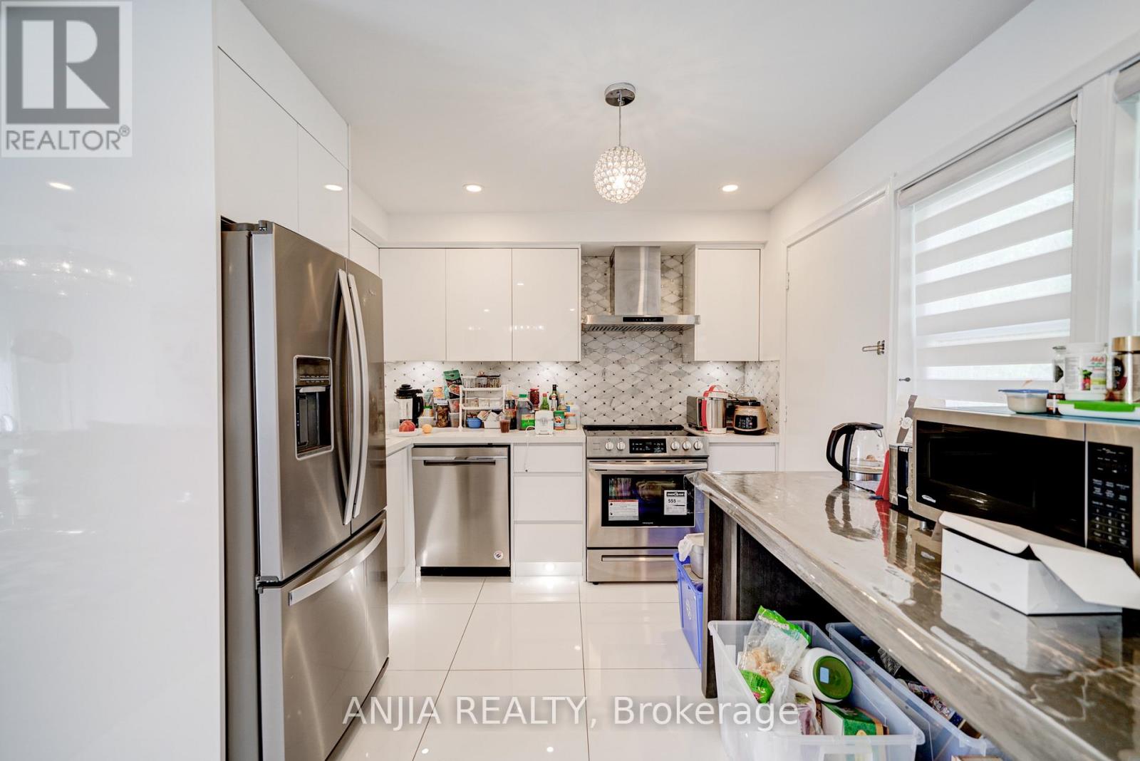 Main Fl - 203 Norfolk Avenue, Richmond Hill, Ontario L4C 2E1 - Photo 30 - N13539336