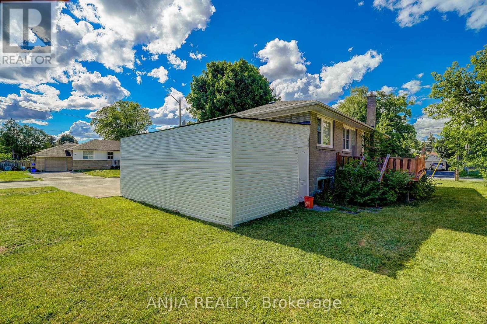 Main Fl - 203 Norfolk Avenue, Richmond Hill, Ontario L4C 2E1 - Photo 34 - N13539336