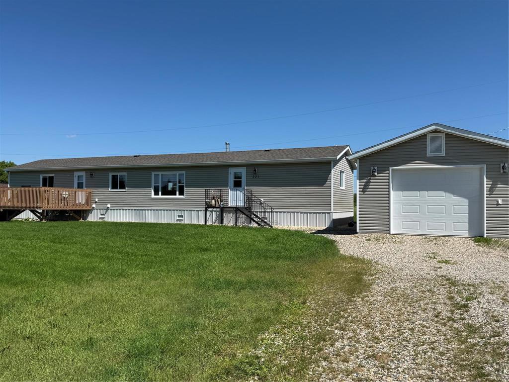 221 3rd Avenue NW, Swan River, Manitoba  R0L 1Z0 - Photo 0 - 202615891