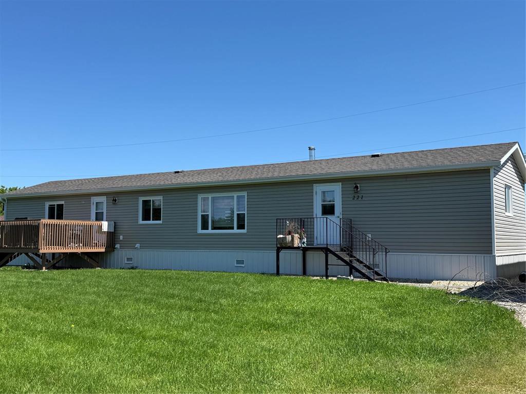 221 3rd Avenue NW, Swan River, Manitoba  R0L 1Z0 - Photo 1 - 202615891
