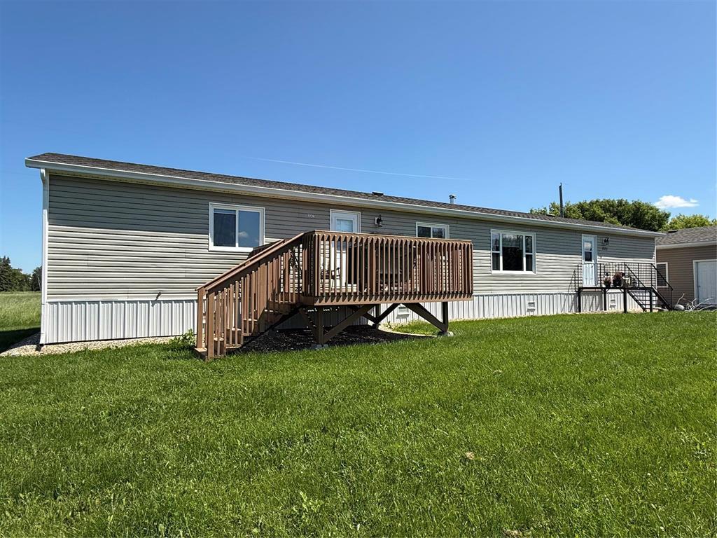 221 3rd Avenue NW, Swan River, Manitoba  R0L 1Z0 - Photo 2 - 202615891
