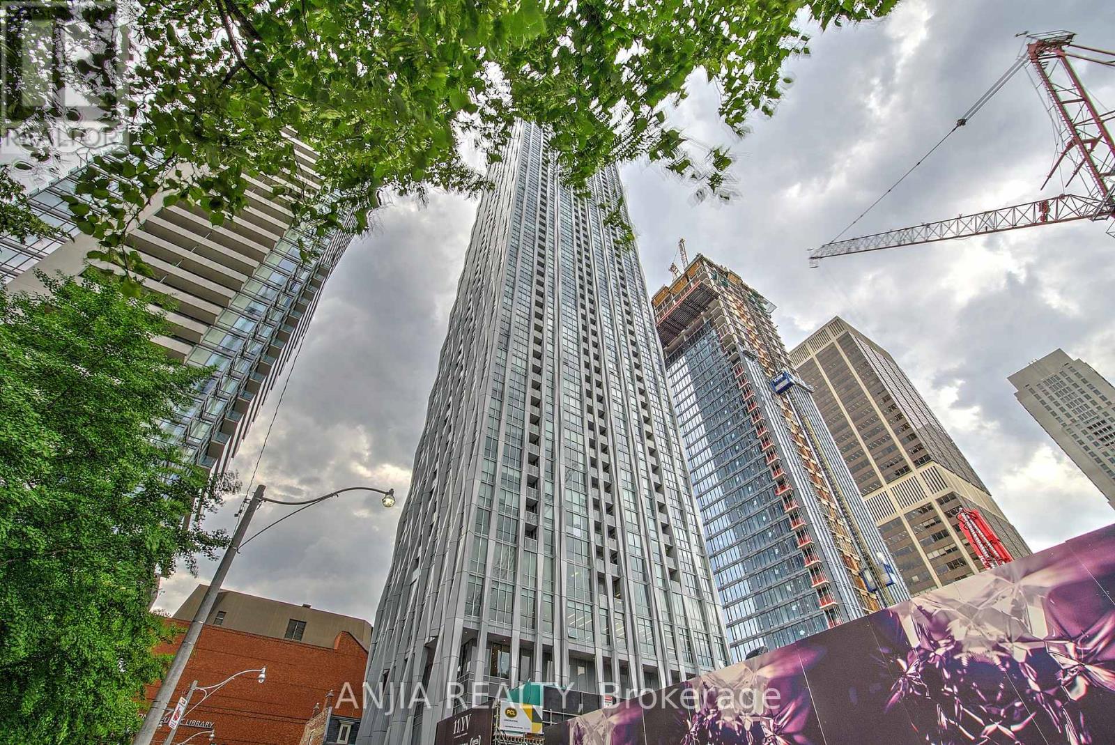 2711 - 1 Yorkville Avenue, Toronto, Ontario M4W 0B1 - Photo 7 - C13530334