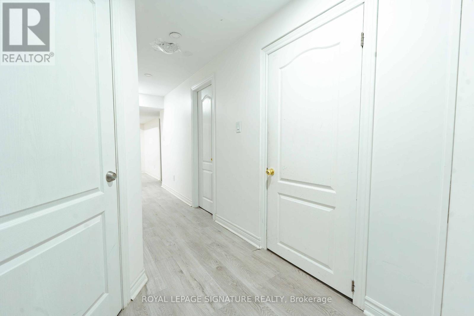 4742 Creditview Road, Mississauga, Ontario  L5M 5H2 - Photo 5 - W13539314