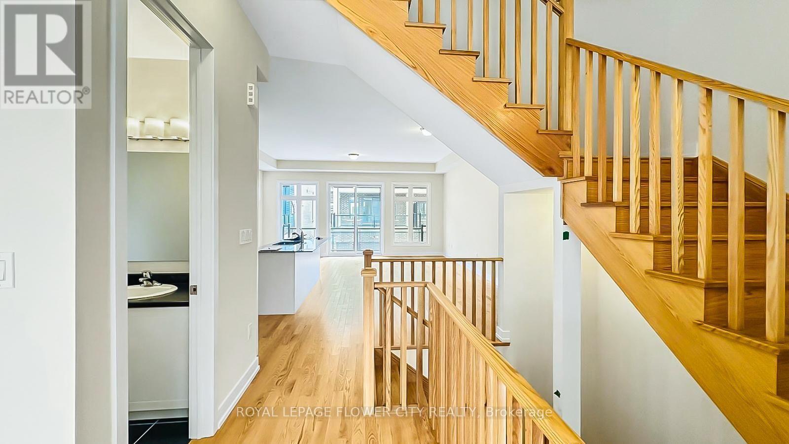 3098 Meadowridge Drive, Oakville, Ontario  L6H 7Z1 - Photo 5 - W13539340