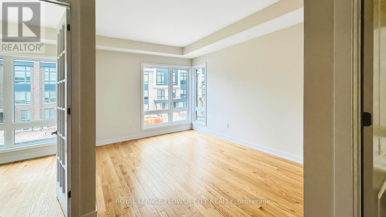 3098 Meadowridge Drive, Oakville, Ontario  L6H 7Z1 - Photo 7 - W13539340